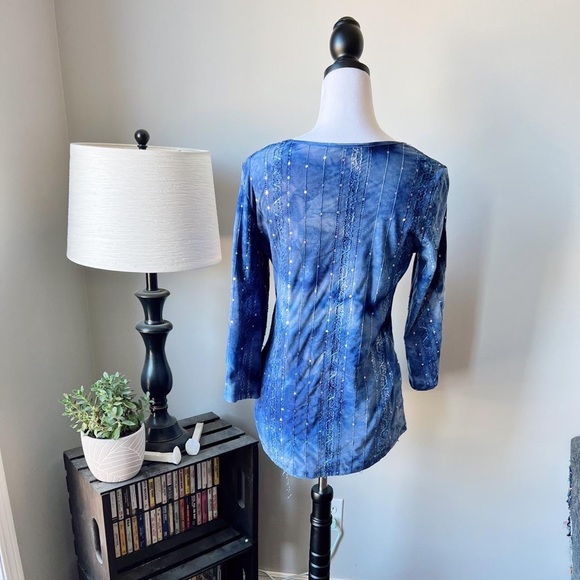 Blue 3/4 sleeve sequin top - Picture 2 of 2